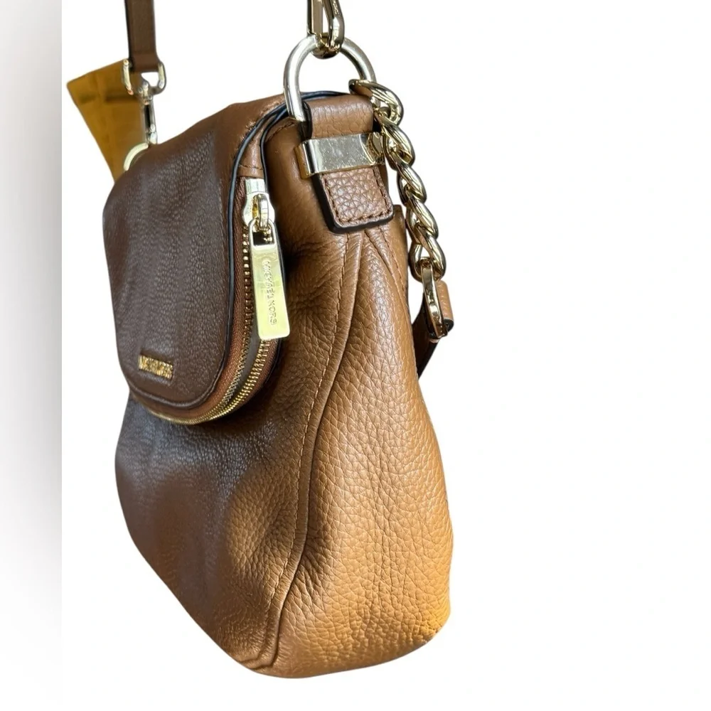 Michael Kors Crossbody - Picture 5 of 11